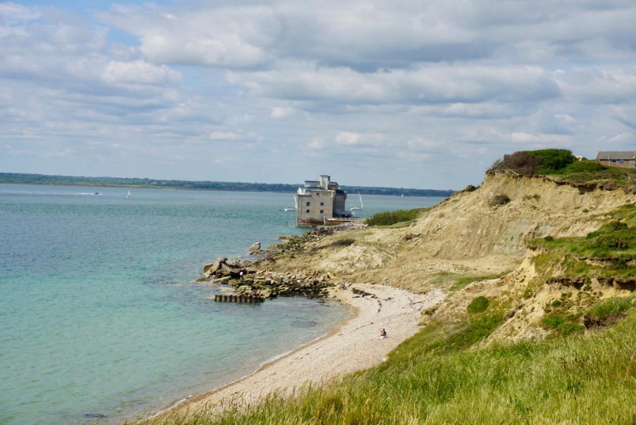 Bayview Self-Catering Coastal Bungalow In Rural West Wight Freshwater Exterior foto